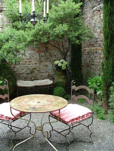 46 Amazing Small Courtyard Garden Design Ideas Pimphomee