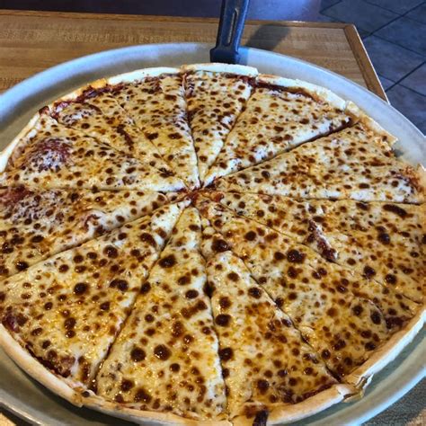 Big Cheese Pizza Reviews Salina Ks One Bite