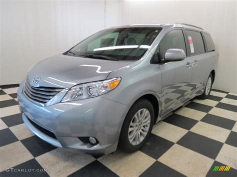 Video review of the 2013 toyota sienna awd minivan. Silver Sky Metallic 2013 Toyota Sienna XLE Exterior Photo #77797469 | GTCarLot.com