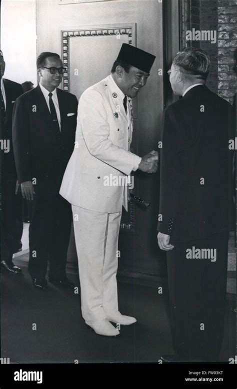 President Sukarno Of Indonesia Hi Res Stock Photography And Images Alamy