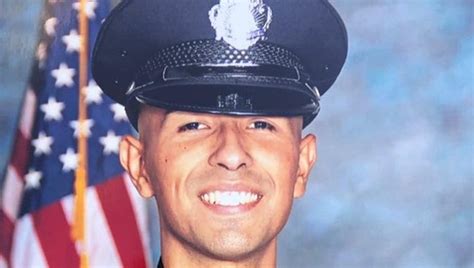 Off Duty Los Angeles Police Officer Killed Gunman Sought