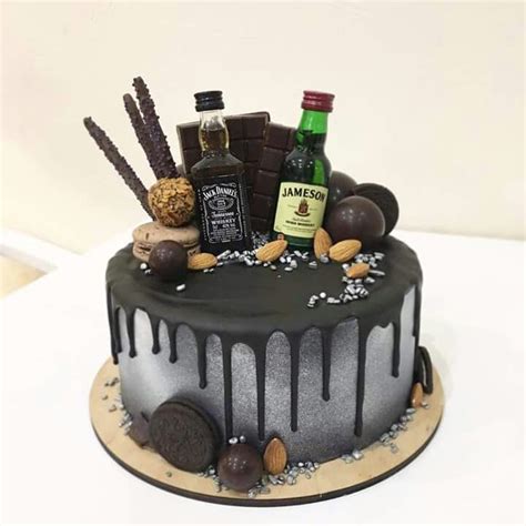 Aquí están algunas ideas para los hombres de los pasteles de cumpleaños, que en este caso ya han dejado de ser cumpleaños infantiles. Pin de Karine Díaz en card | Pastel de cerveza, Tortas ...