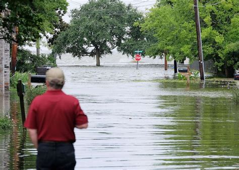 Barry Makes Landfall In Louisiana Residents Brace For Dangerous