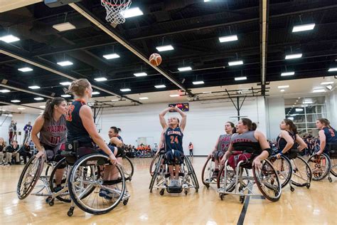 New Look Illinois Womens Wheelchair Basketball Team Finds Confidence