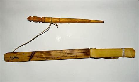 Rebab alat musik tradisional dari jawa barat. 6 Gambar Alat Musik Tradisional Bali, Fungsi dan Cara Memainkannya