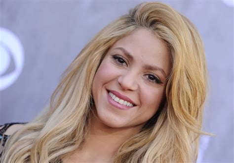 Shakira El Video De Su Nueva Canción Monotonía En Donde Le Disparan