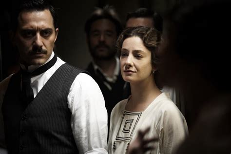 Con buona pace di marco bellocchio (che si è lamentato molto di come alcuni degli inviati a cannes abbiano parlato del suo film ammettendo che sarebbe necessaria un'altra visione) vincere è uno di. Vincere de Marco Bellocchio (2008) - UniFrance