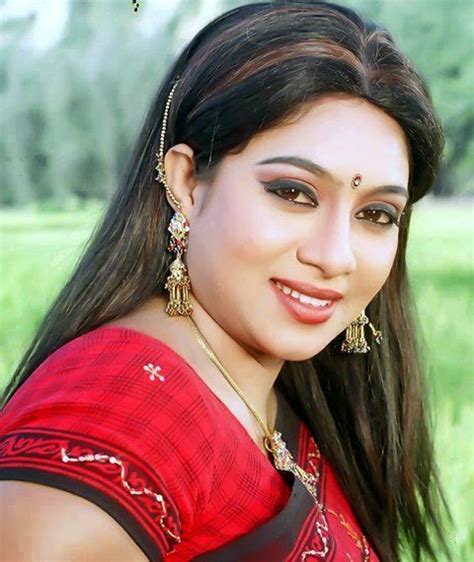 Hit Bd Bangladeshi Film Actress Shabnur Biography And Photo Collection
