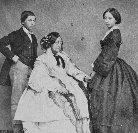 Victoria hamilton on actress ageism problems. Queen Victoria's mother, the Duchess of Kent, with her ...