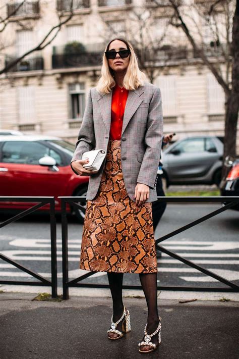 Sandalias Con Medias Consejos Para Llevar El Look De Fiesta Invierno 2020