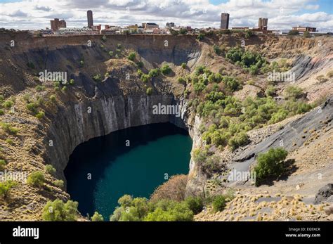 The Big Hole Kimberley South Africa Stock Photo Alamy