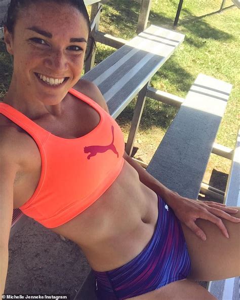 Olympic Hurdler Michelle Jenneke Poses In A Crop Top And Hot Pants Daily Mail Online
