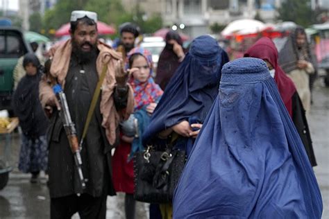 Afghanistans Taliban Order Women To Cover Up Head To Toe The Asahi Shimbun Breaking News