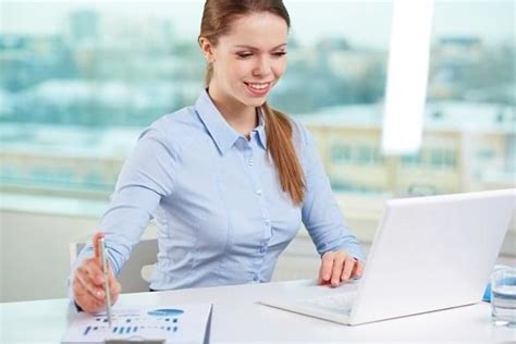 One in three put in between 50 and 70 hours a week. Top 10 In-Demand Banking & Finance Job Titles 2015