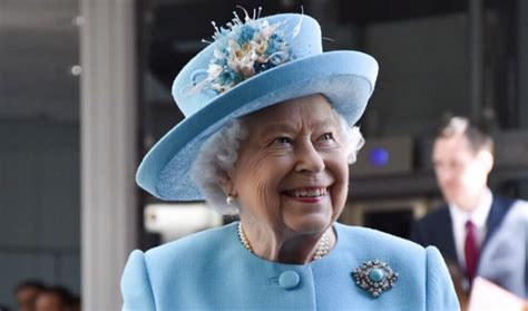 Queen Elizabeth Breaks Protocol Celebrating The Soaps