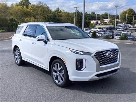The palisade's v6 engine has more of a penchant for the mid to high range, as acceleration down low can feel rather lackluster. New 2021 Hyundai Palisade Limited Front Wheel Drive SUV