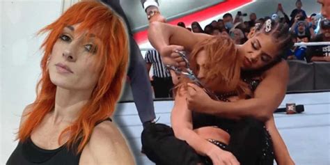 Video And Photo Becky Lynch Reveals New Haircut Ahead Of Wrestlemania 38 Wwe News Wwe
