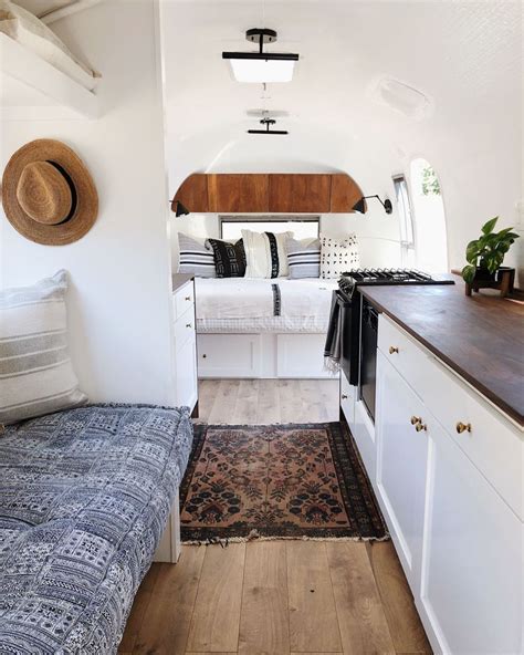 30 Brilliant Vintage Travel Trailers Remodel Ideas Airstream Interior Camper Interior Airstream