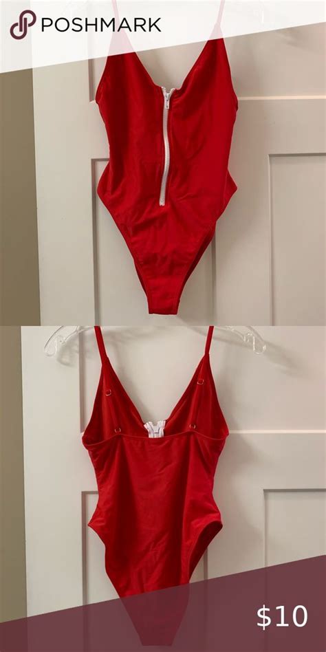 Forever21 Baywatch One Piece One Piece Flattering Bathing Suit