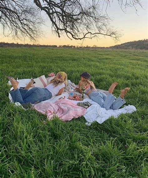 Best Friends Picnic Inspiration Summer Aesthetic Summer Vibes