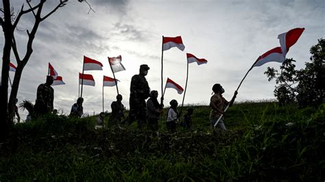 Perilaku Yang Mencerminkan Sikap Mempertahankan Kemerdekaan Nkri Kumparan