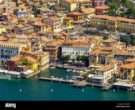 Lago Di Garda Italy Overview Hi Res Stock Photography And Images Alamy