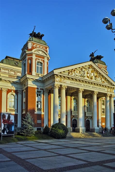 Teatro Nacional Ivan Vazov En Sofia Bulgaria Foto De Archivo Editorial