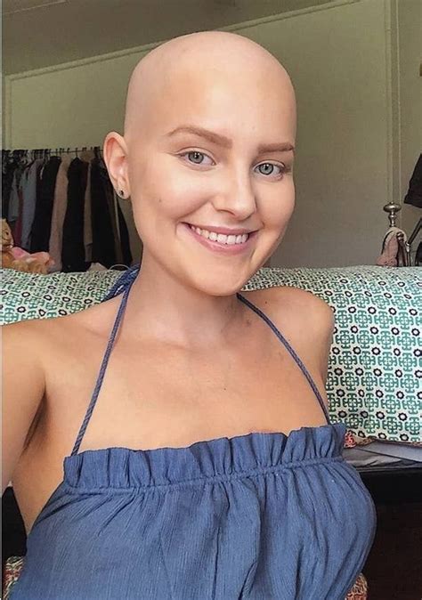 Pin By Susan Campbell On Бритые головы Bald Girl Shaved Head Women