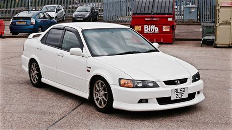 The model received many reviews of people of the automotive industry for their consumer qualities. Honda Accord Euro R (CL1) | EK9.org JDM EK9 Honda Civic ...