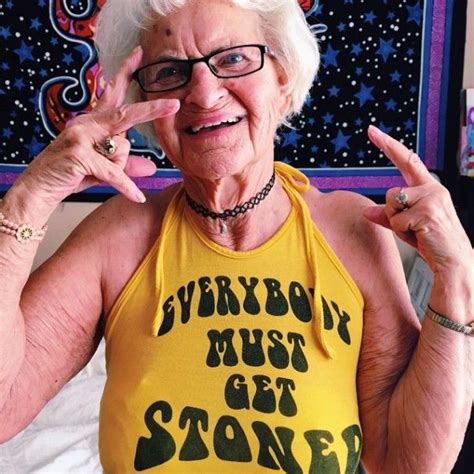 Cool 86 Year Old Senior Baddy Winkle 12 Selfies Internet Famous New Grandma Adult Fashion