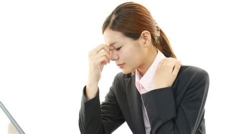 Menundukkan kepala saja rasanya begitu sakit, apalagi jika rukuk dan sujud. 5 Cara Menghilangkan Pusing tanpa Obat, Jahe hingga ...