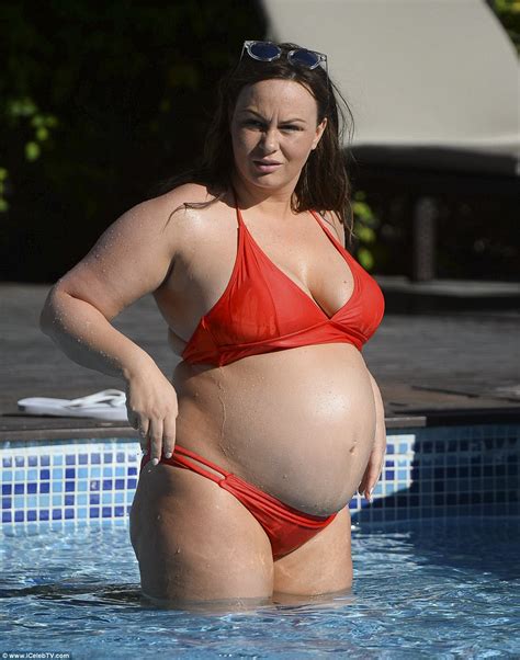 Pregnant Chanelle Hayes Shows Off Baby Bump In A Bikini Daily Mail Online