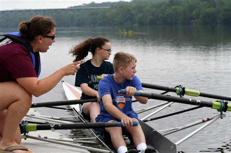 Crew Kids Rowing On The Hudson Times Union