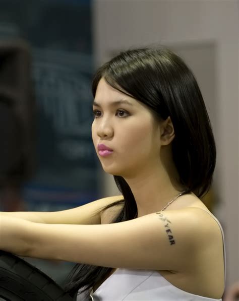 Photos Profiles Ngoc Trinh Criticised For Lack Of Model Behaviour