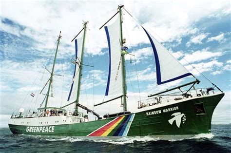 El Rainbow Warrior Llega A España En El 25 Aniversario De Greenpeace