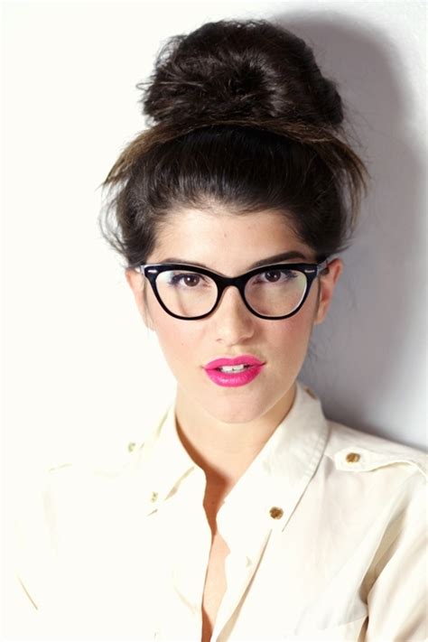 Thin Frames Thin Eyeliner 21 Makeup Tricks For Eyeglass Wearing