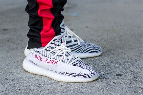 Adidas Yeezy Boost V Zebra Review