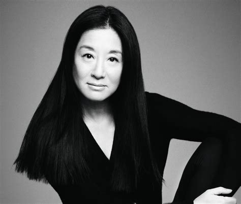 Vera wang has created a unique aspirational world that alludes to sensuality and youthful sophistication. Vera Wang Net Worth 2020 - How Much is She Worth? - FotoLog