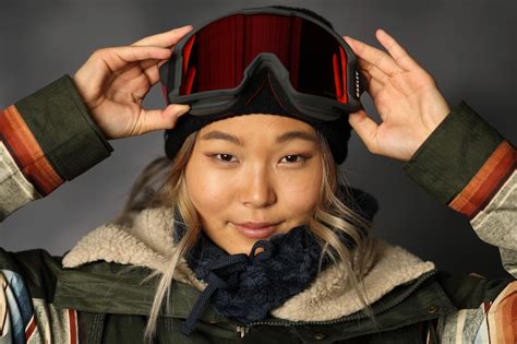Meet Chloe Kim The 17 Year Old Snowboarder Poised To Rule The Winter