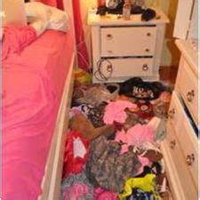 See full list on wikihow.com 4 Ways to Clean a Very Messy Room - wikiHow