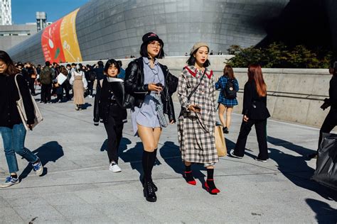 The Best Street Style From Seoul Fashion Week Cool Street Fashion