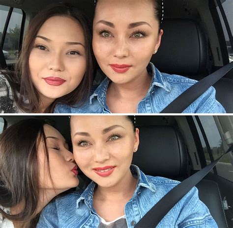 10 Unbelievable Pics Of Mothers And Daughters Who Look Almost The Same Age T Ideas