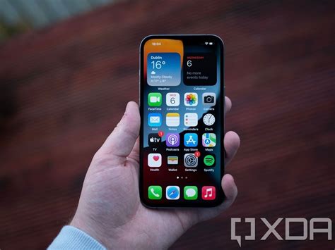 We Could See The First Full Screen Notchless Iphone As Soon As 2024