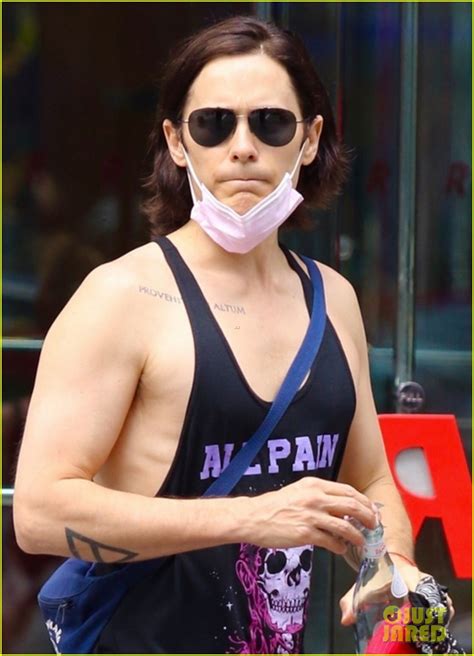 Photo Jared Leto Shows Off His Muscles After Iintense Workout Photo Just Jared
