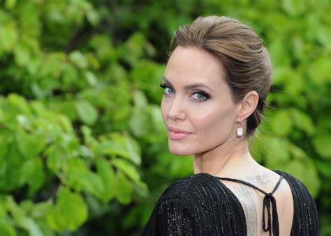 Angelina Jolie Latest News Fights To Save Marriage And The World Talks