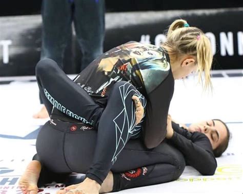 Pin By James Colwell On Martial Arts Martial Arts Women Jiu Jitsu