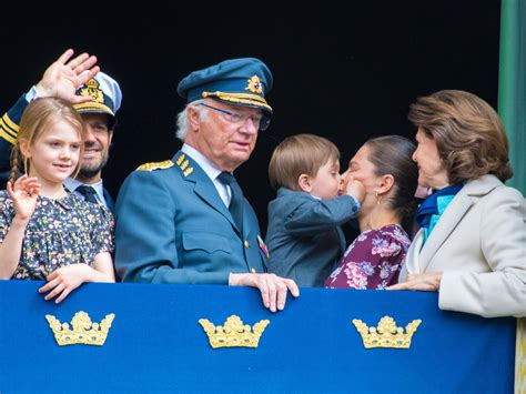 Photos Famille Royale De Suède Moment Tendresse Entre La Reine