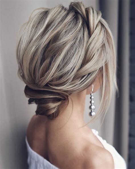 10 updos for medium length hair