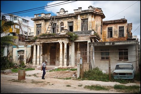 Old Colonial House Havana Cuba By Tom Kluyskens Cuban Architecture