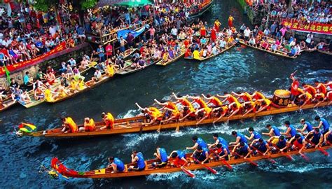 Dragon Boat Racing Is An Indispensable Part Of The Dragon Boat Festival
